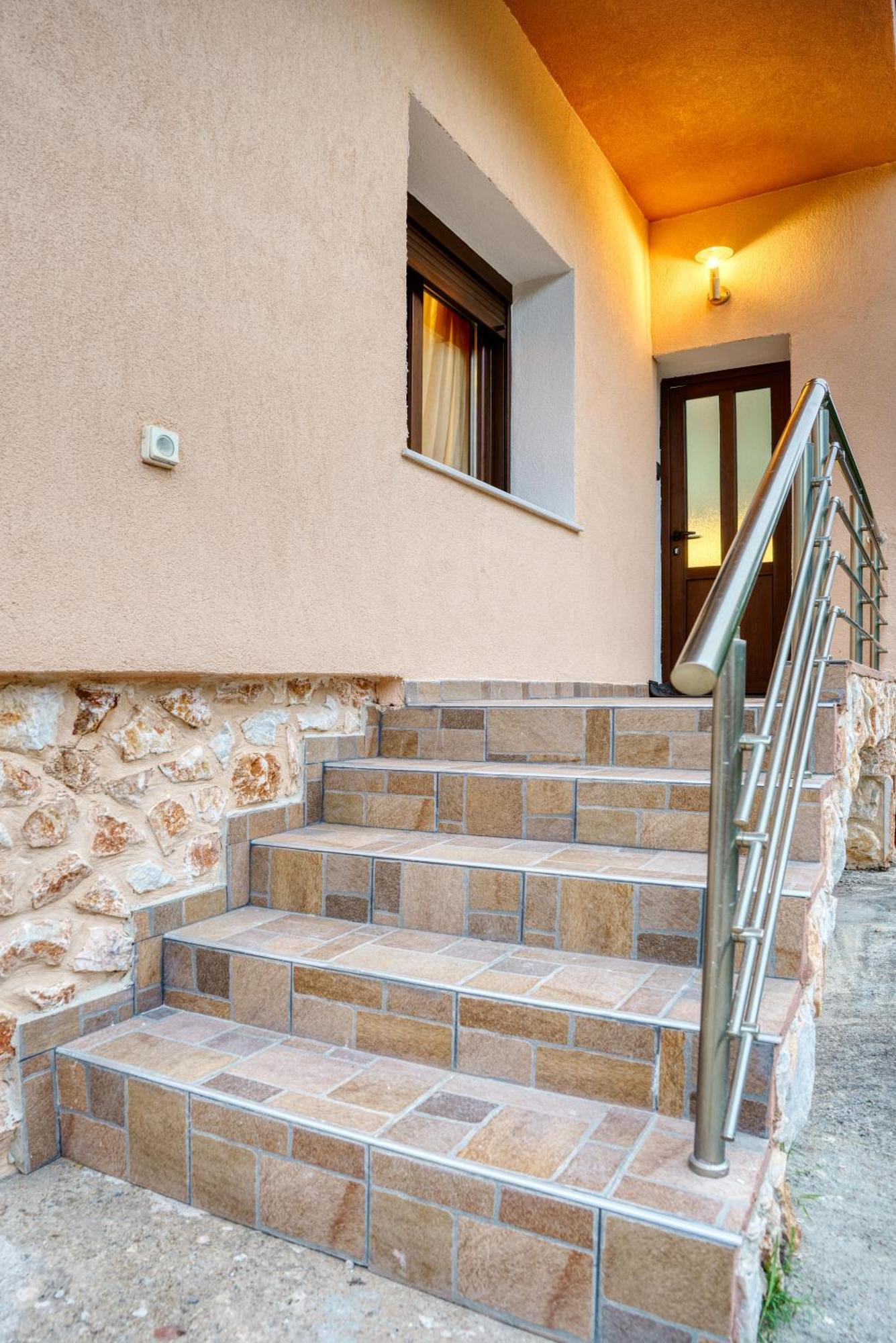 Four Lakes Luxury Suites Аминтайо Екстериор снимка
